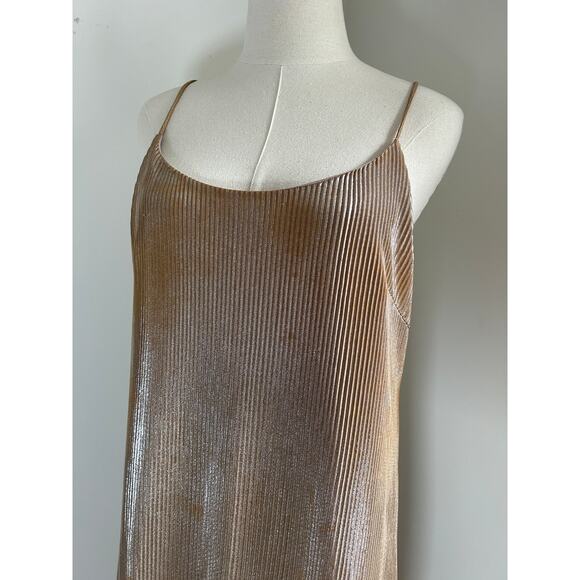 Metallic Gold Silver Spaghetti Strap Backless Flowy Shift Dress Womens M - Picture 2 of 11